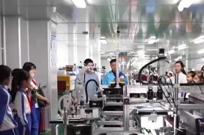 沉浸式感受科技魅力 “產(chǎn)業(yè)+科普+賽事+旅游”一體化文旅新場(chǎng)景受熱捧