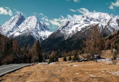 四川四姑娘山正式成為世界地質(zhì)公園