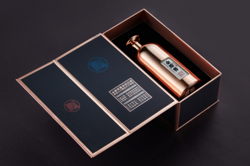 一款為禮贈而生的茅臺鎮(zhèn)醬香白酒——金酣客