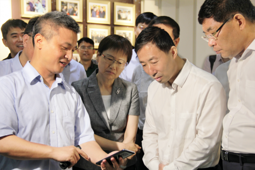 工信部副部長(zhǎng)王志軍一行來肥 深入國(guó)盾量子等企業(yè)調(diào)研指導(dǎo) 