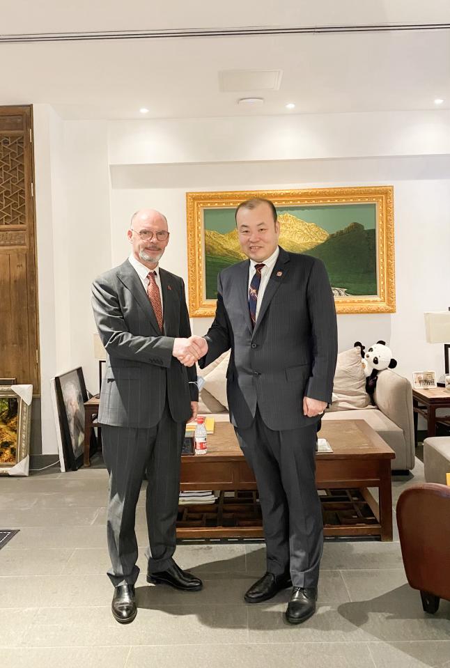 image001.jpg image001.jpg