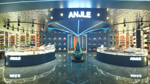 專訪安潔利奢侈品鑒定師田哥：我賣二手奢侈品包，看到的生意、情感和人性