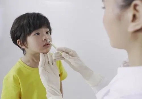 新冠與流感疊加流行風(fēng)險(xiǎn)依然嚴(yán)峻，專家呼吁及早接種流感疫苗