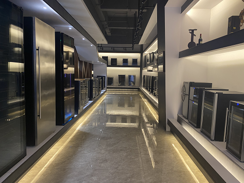 凱得電器：以“品”為核心呈現(xiàn)浪漫溫馨，給您最好的酒柜選擇