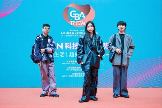  再造面料引領(lǐng)可持續(xù)時(shí)尚新經(jīng)濟(jì) 2021再造面料時(shí)尚設(shè)計(jì)大賽獲獎(jiǎng)作品展演圓滿落幕 