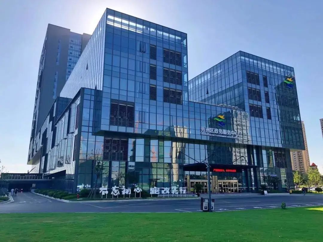 建筑的擺設(shè)布局描述已自動生成