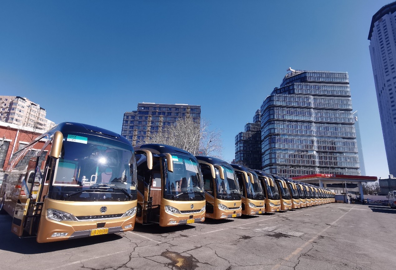  連續(xù)25年護(hù)航全國(guó)兩會(huì)創(chuàng)下行業(yè)之最，金旅客車鑄就閃亮金字招牌