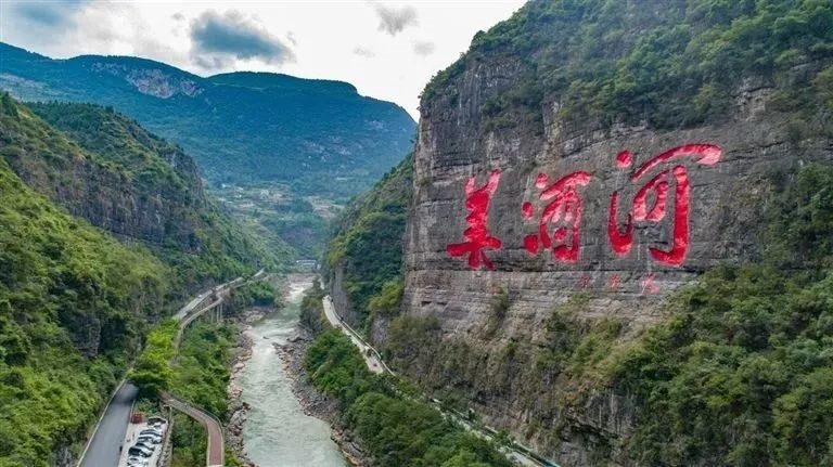 大國品牌“軍星”閃耀，醬酒家族再添新標(biāo)桿