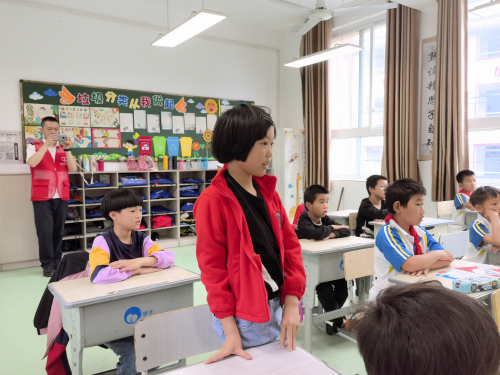 麗水松陽縣煙草專賣局：關(guān)愛“候鳥”計劃 溫暖呵護童心