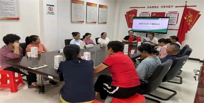 湖北英山：暖心服務(wù)共成長