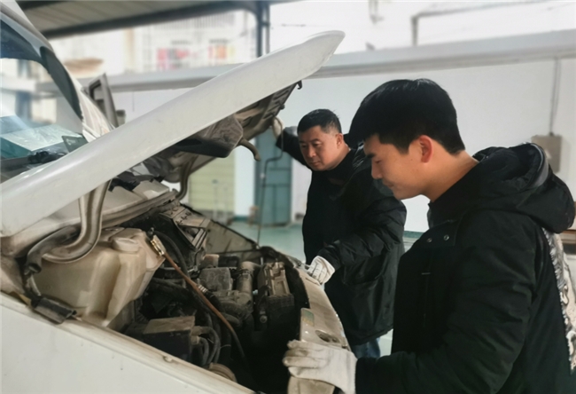 湖北宜都煙草：戰(zhàn)風(fēng)雪 護(hù)平安 送溫暖