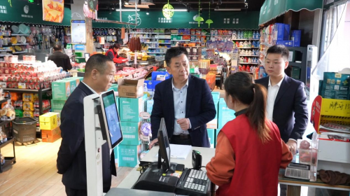 時時“解難題”  服務“不打折”