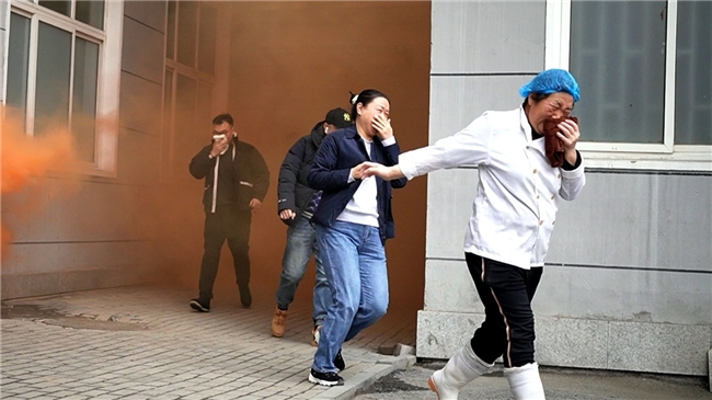 本溪市煙草專賣局（公司）組織開展火災(zāi)疏散逃生專項(xiàng)演練