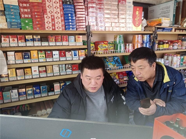 本溪市煙草專賣局（公司）南芬區(qū)局（營銷部）開展“三送”科技志愿服務(wù)活動(dòng)