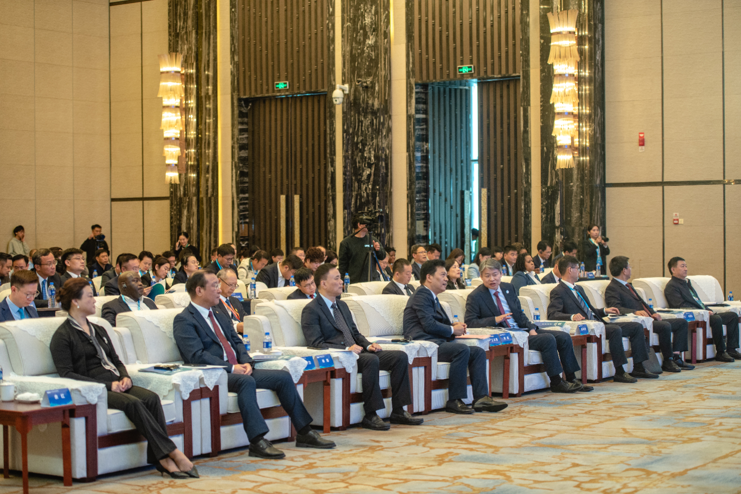 2024年中國(guó)—非洲聯(lián)合工商會(huì)中方理事會(huì)會(huì)議暨中非經(jīng)貿(mào)合作推介會(huì)在浙江金華召開(kāi)