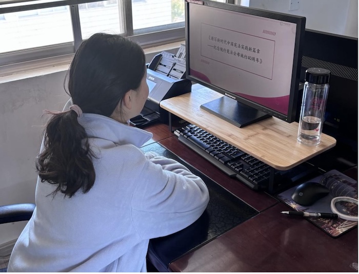 弘揚(yáng)憲法精神，維護(hù)憲法權(quán)威——陸良復(fù)烤廠開展2024年“憲法宣傳周”活動(dòng)