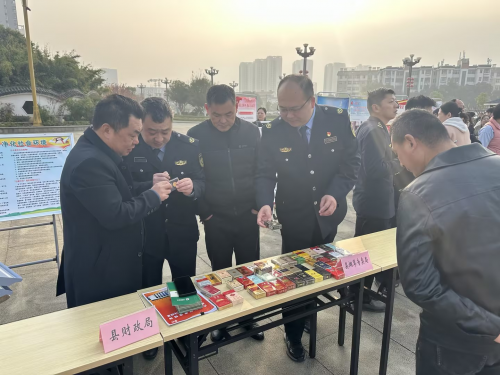 湖北黃梅：法治光芒照煙草，普法行動(dòng)映民心