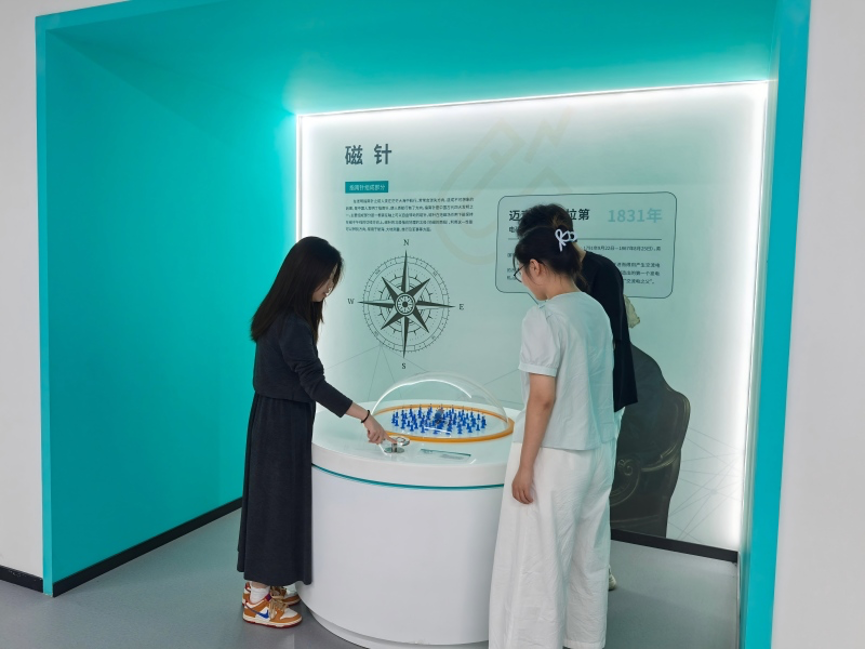 湖北浠水：探科技奧秘強(qiáng)素養(yǎng) 融創(chuàng)新精神促發(fā)展